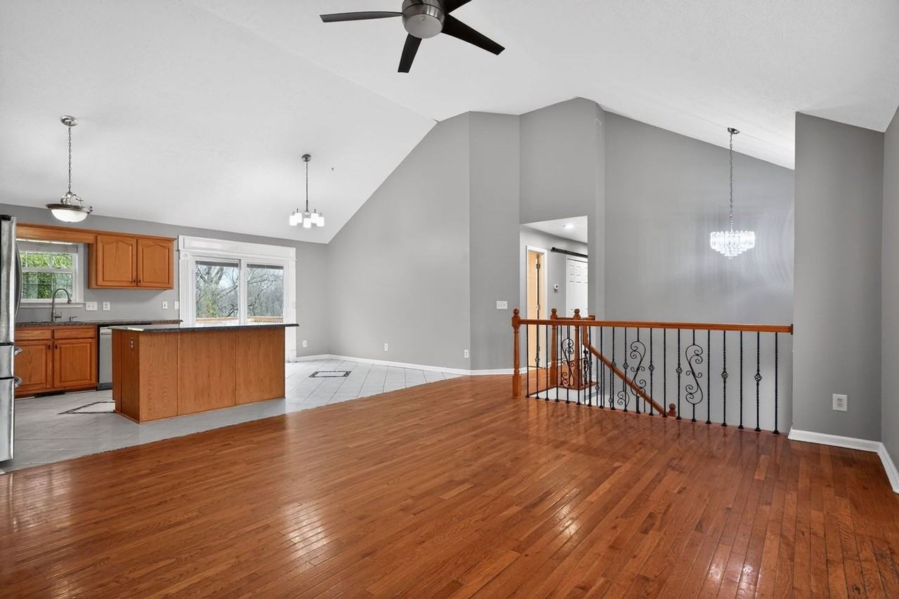 1148 Fitzpatrick Rd - Photo 3 of 32