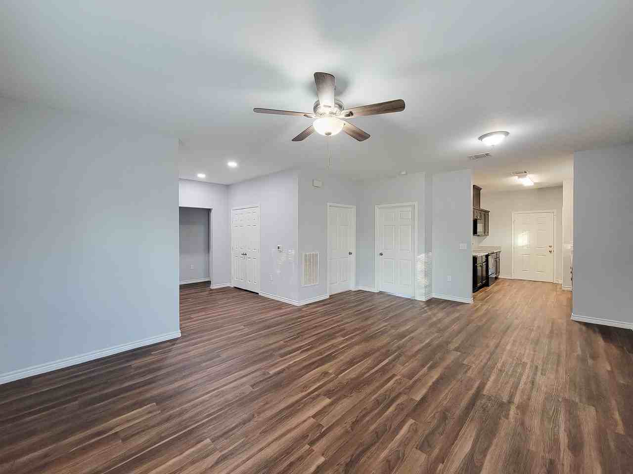 3201 3201 AVENUE J P DAVIS AVENUE - Photo 2 of 41