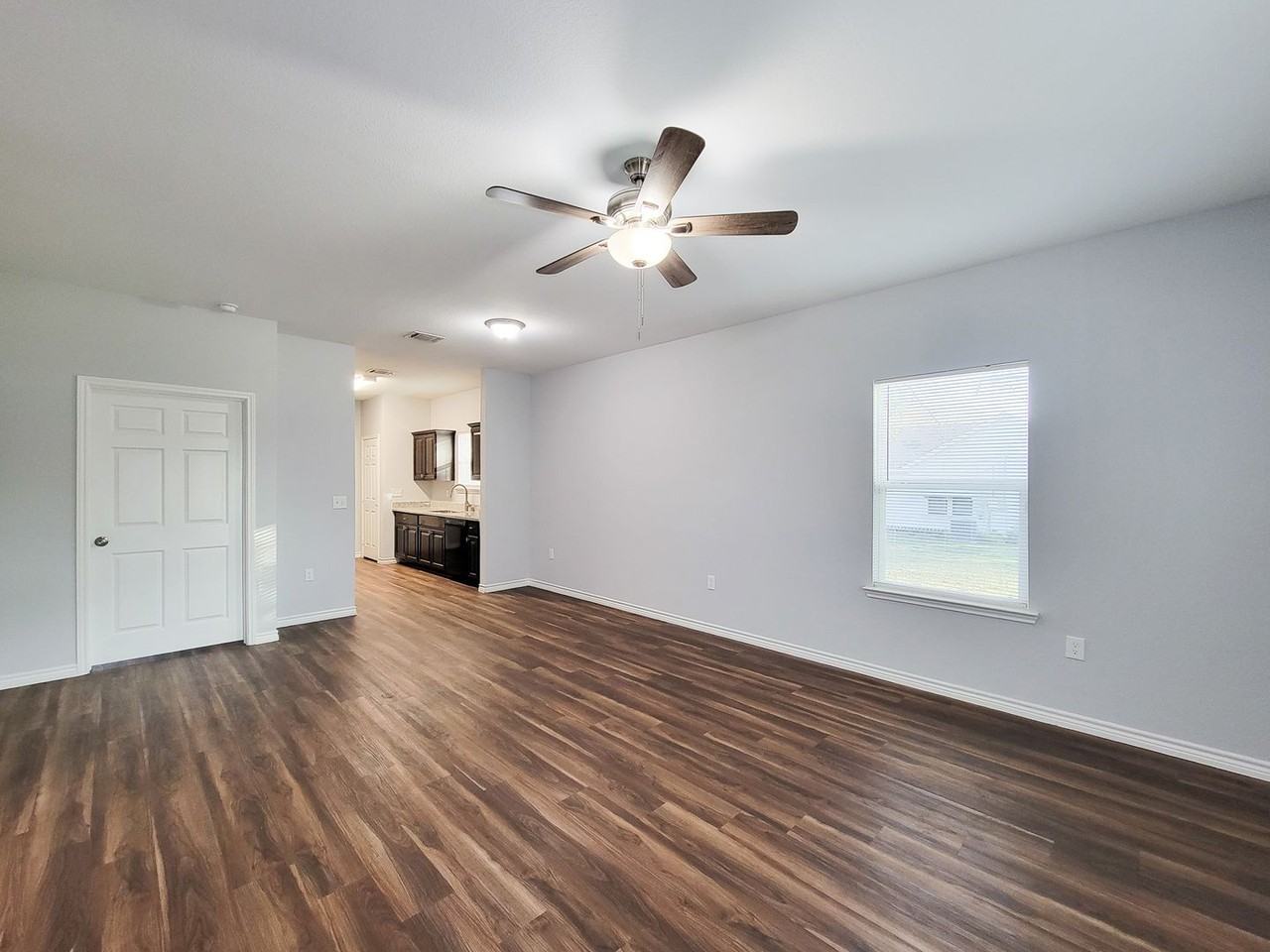 3201 3201 AVENUE J P DAVIS AVENUE - Photo 4 of 41