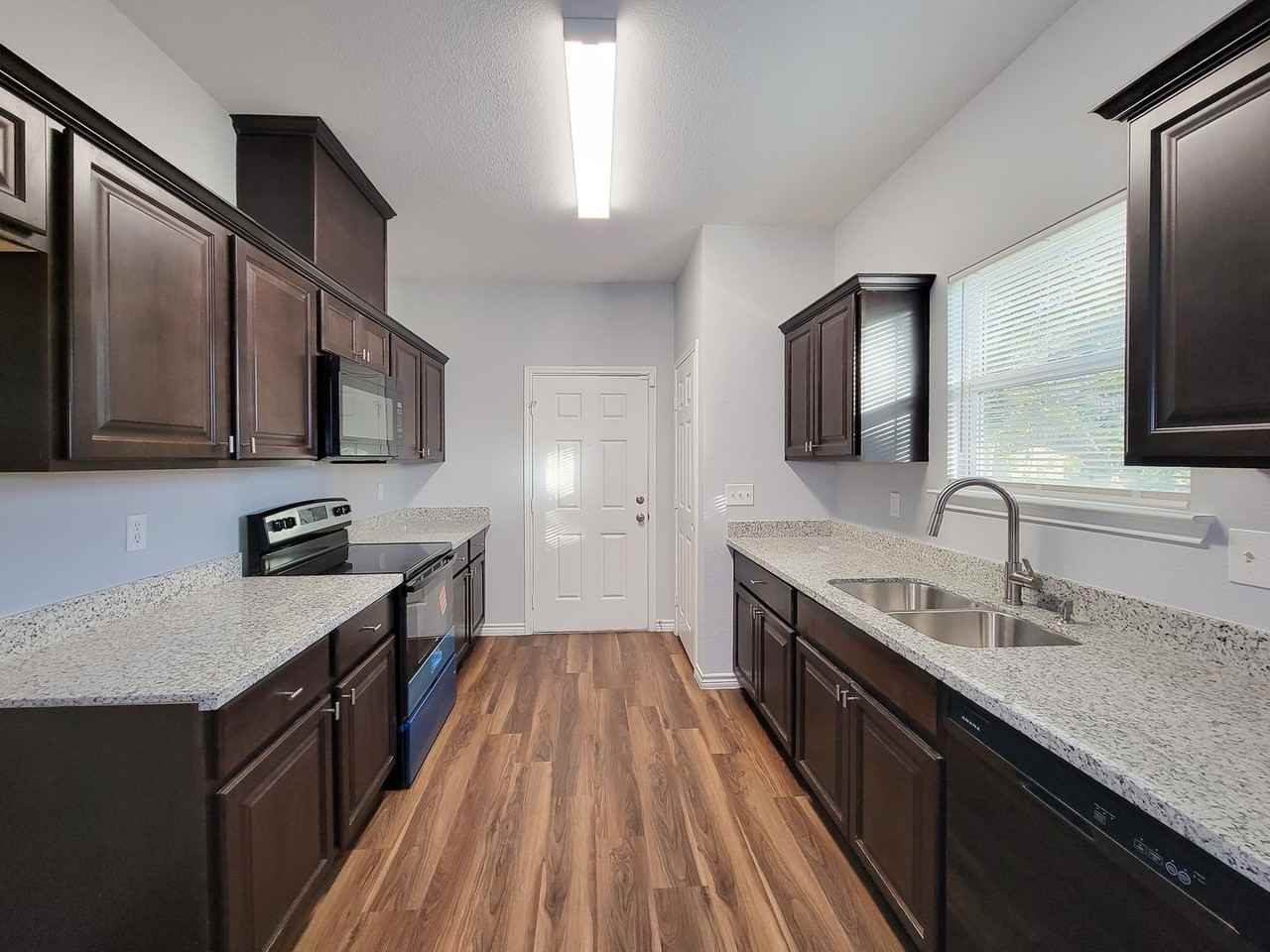 3201 3201 AVENUE J P DAVIS AVENUE - Photo 7 of 41