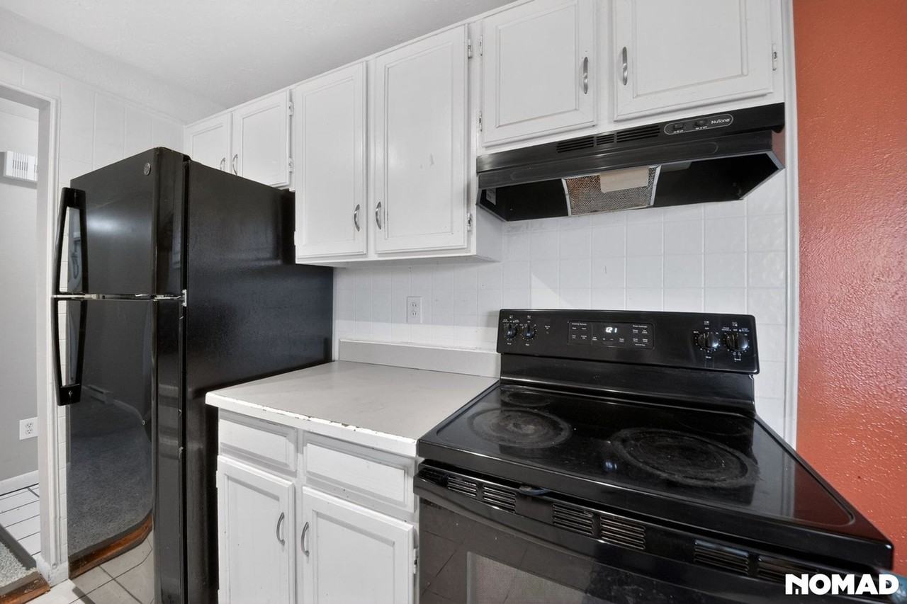 4068 S Atchison Way - Photo 4 of 30