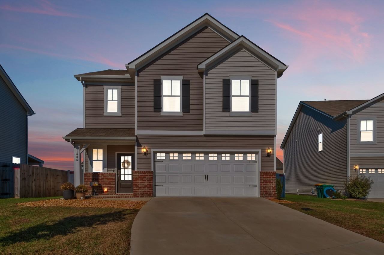 1006 Baltusrol Ln - Photo 4 of 34