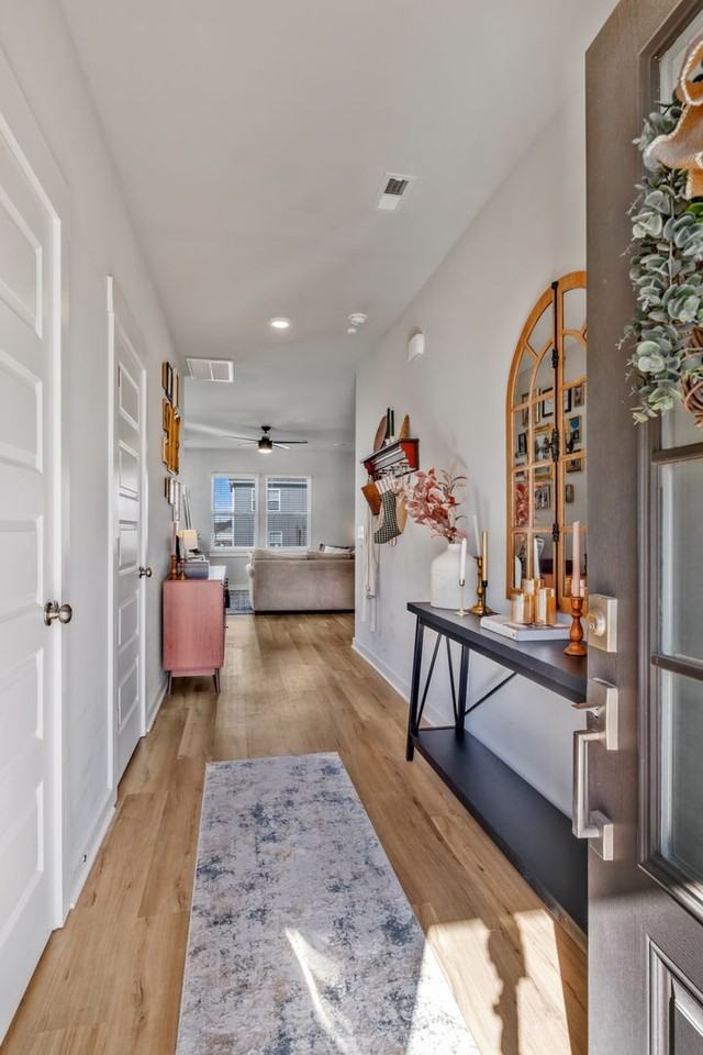 1006 Baltusrol Ln - Photo 6 of 34