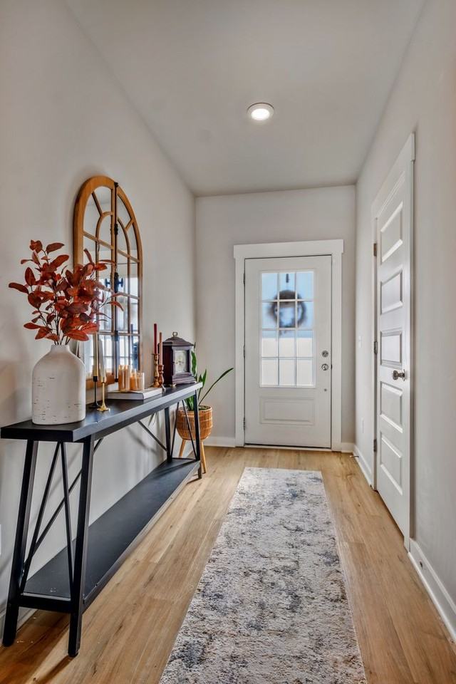 1006 Baltusrol Ln - Photo 7 of 34