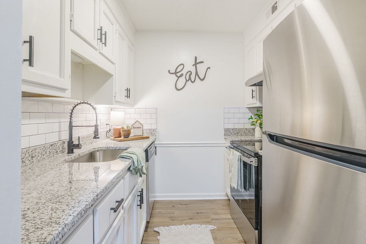 134 Northwood Dr - Photo 4 of 13