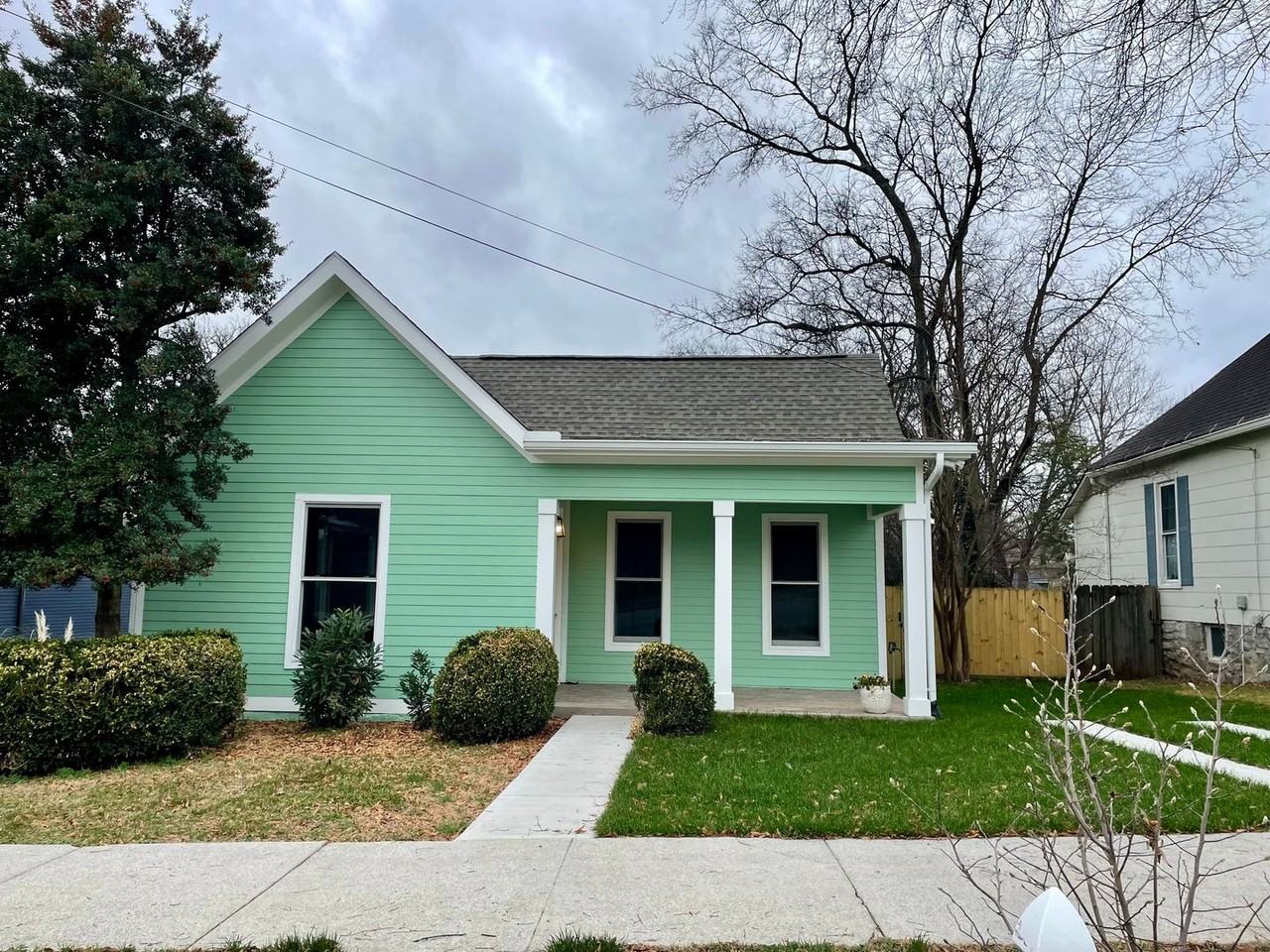 323 50th Ave N - Photo 2 of 50