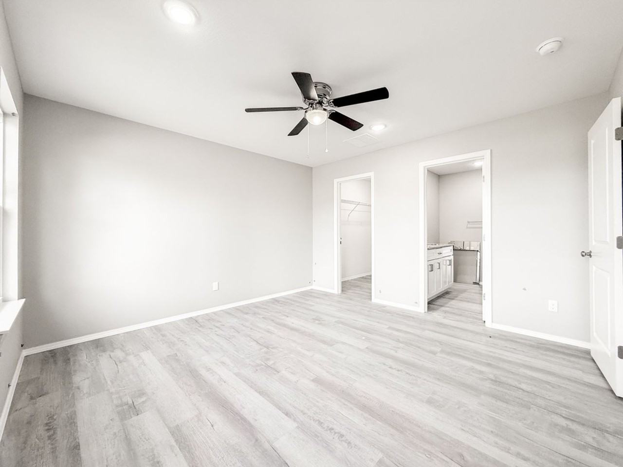 3404 N Nixon Ave - Photo 6 of 14