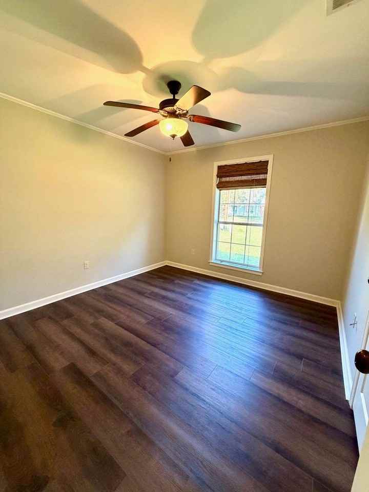 18277 Autumn View Dr - Photo 5 of 14