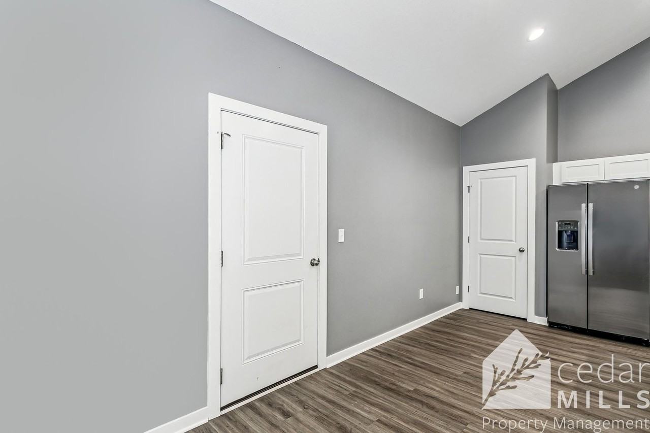 12044 W Shadow Lakes St - Photo 2 of 13