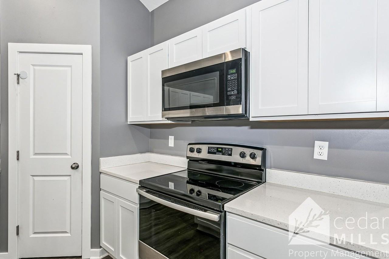 12044 W Shadow Lakes St - Photo 4 of 13