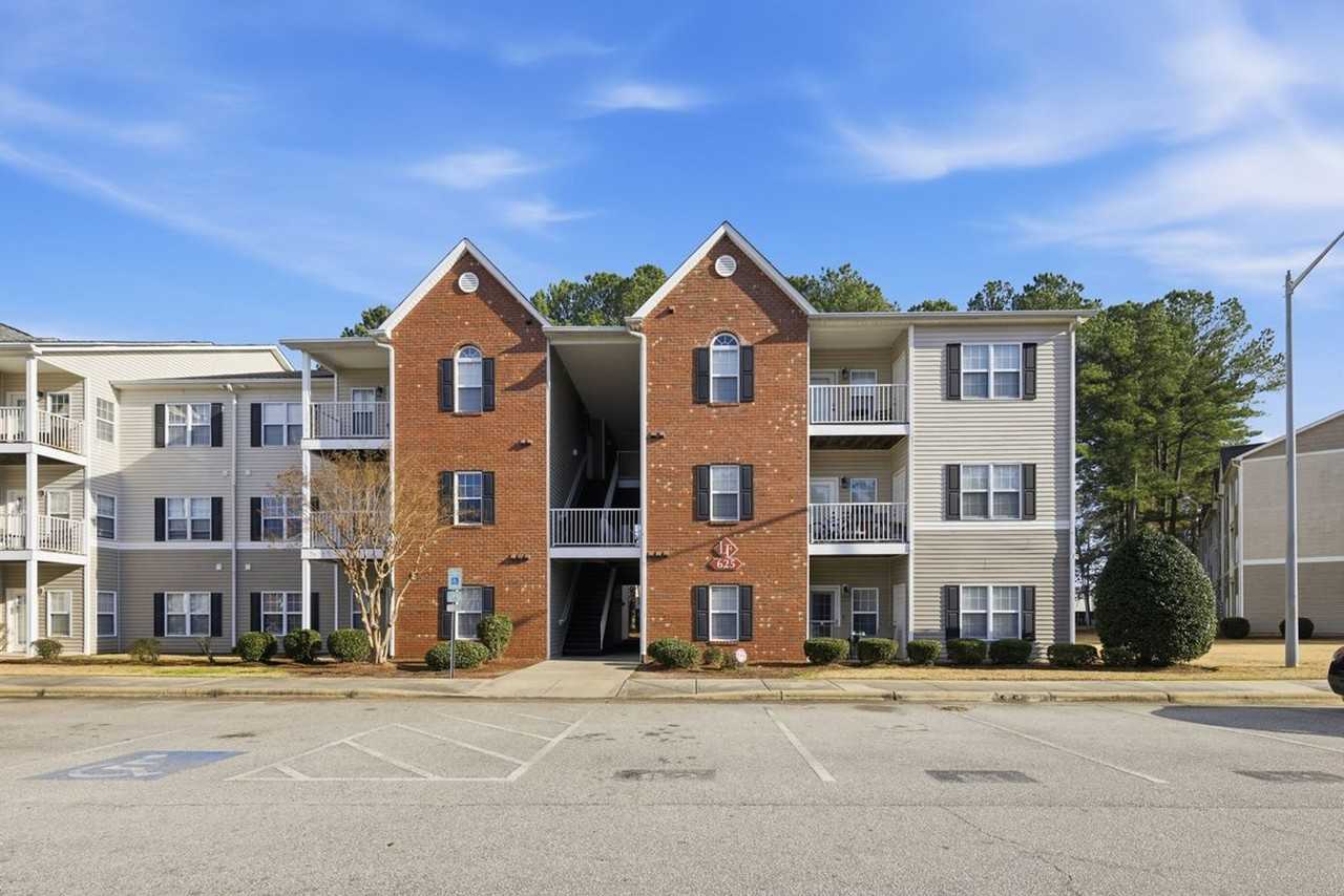 625 Marshtree Ln #205 - Photo 2 of 38