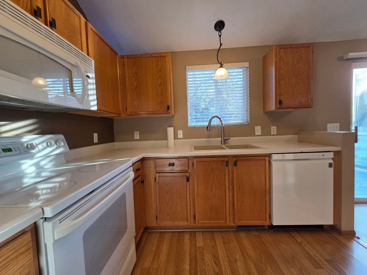 7913 Bauman Ave - Photo 6 of 22