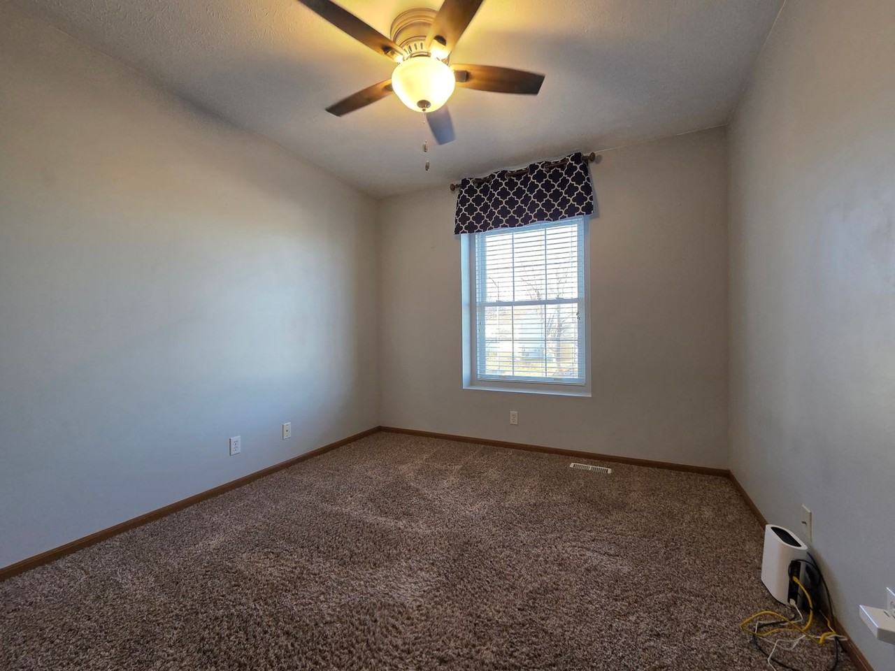 7913 Bauman Ave - Photo 7 of 22