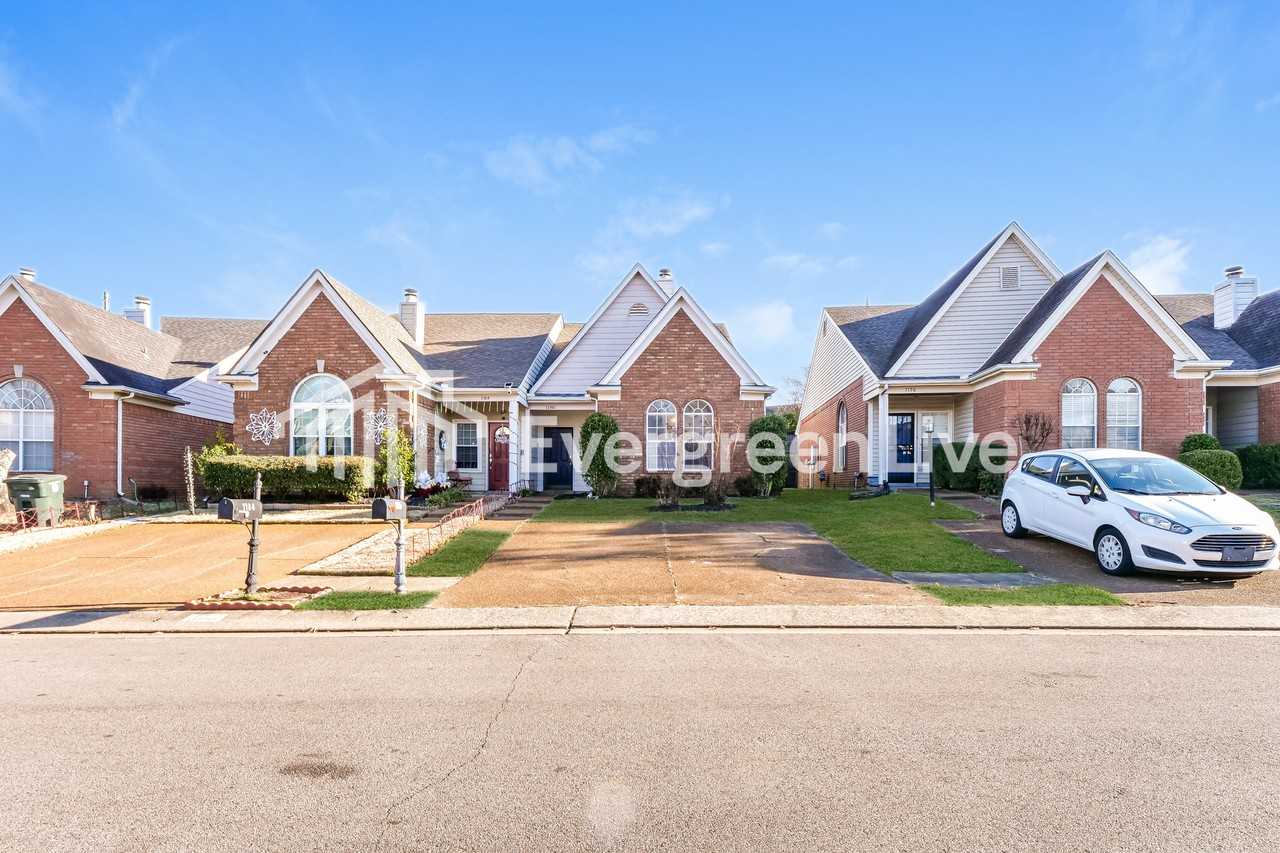 1180 Brady Hollow Ln - Photo 2 of 16