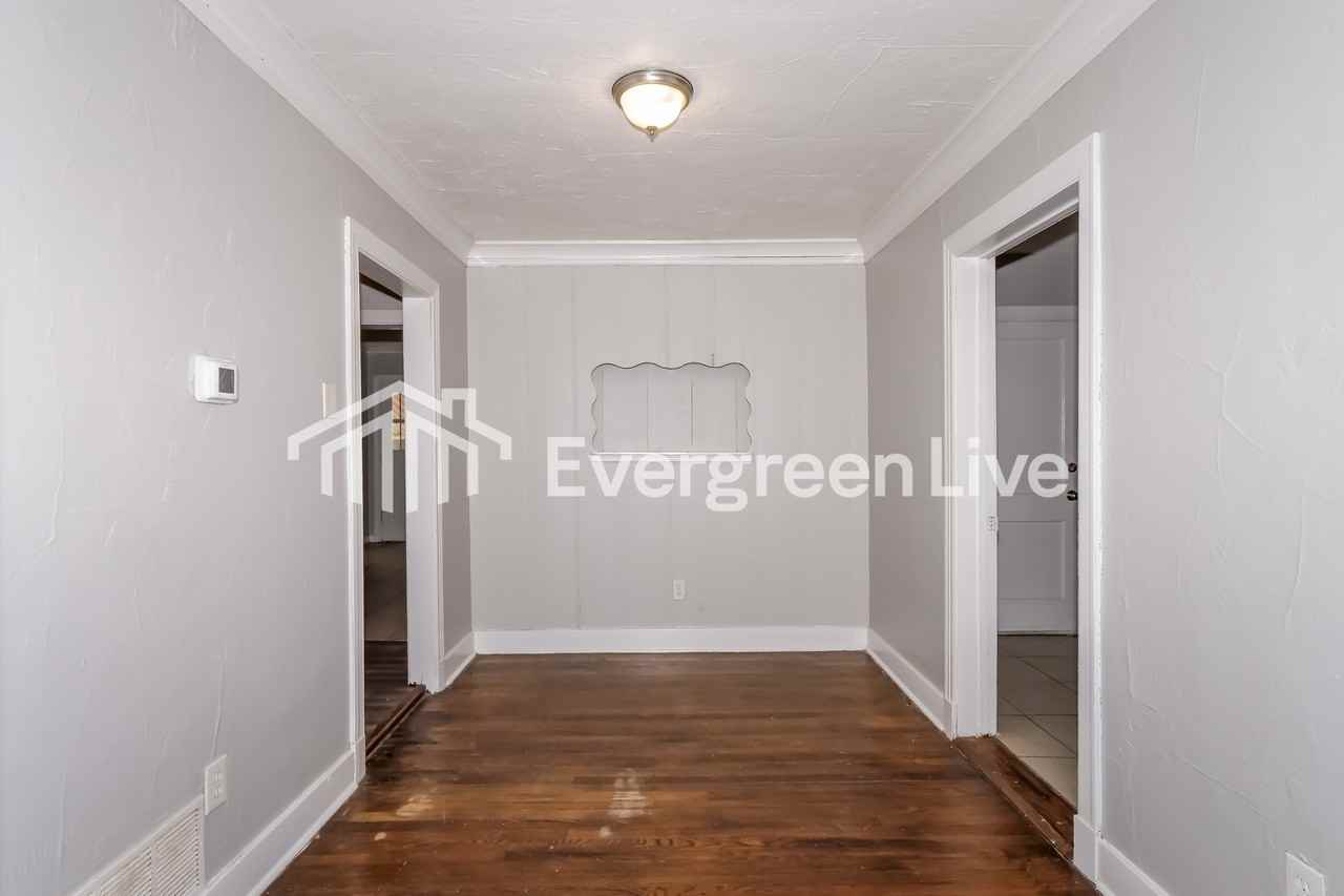 6423 Patmore Rd - Photo 4 of 15