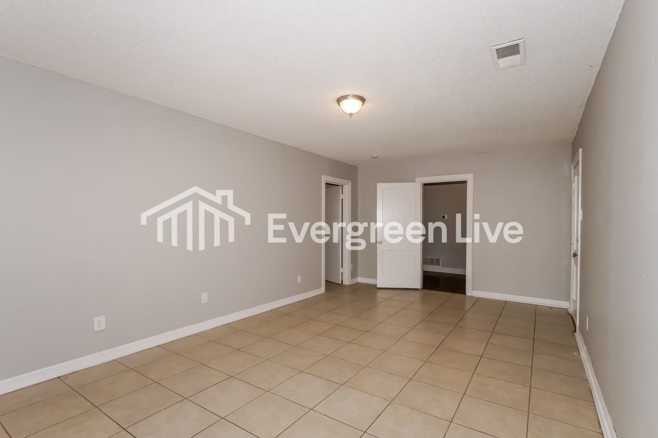 6423 Patmore Rd - Photo 7 of 15