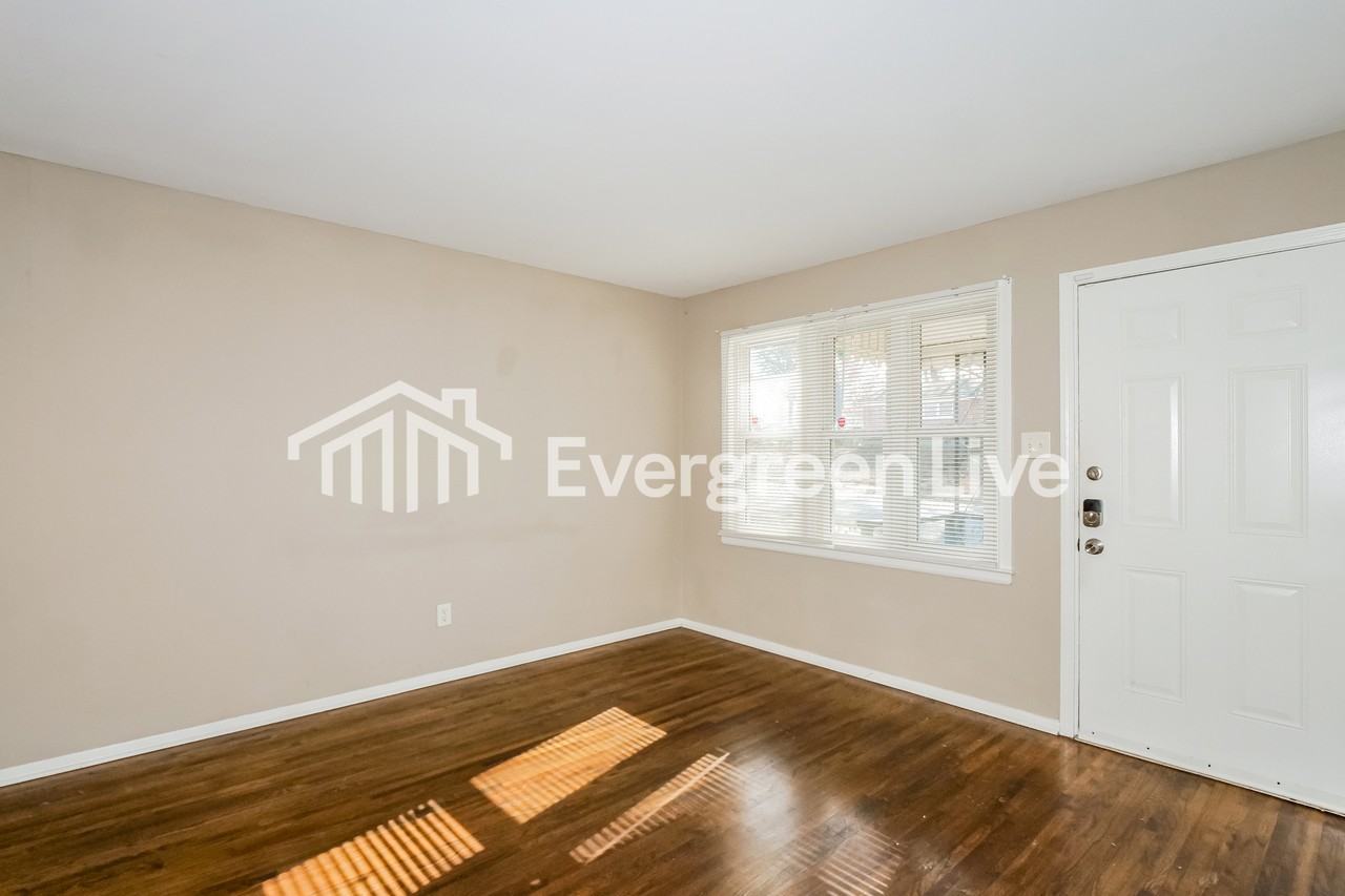 2136 Pamela Dr - Photo 4 of 16