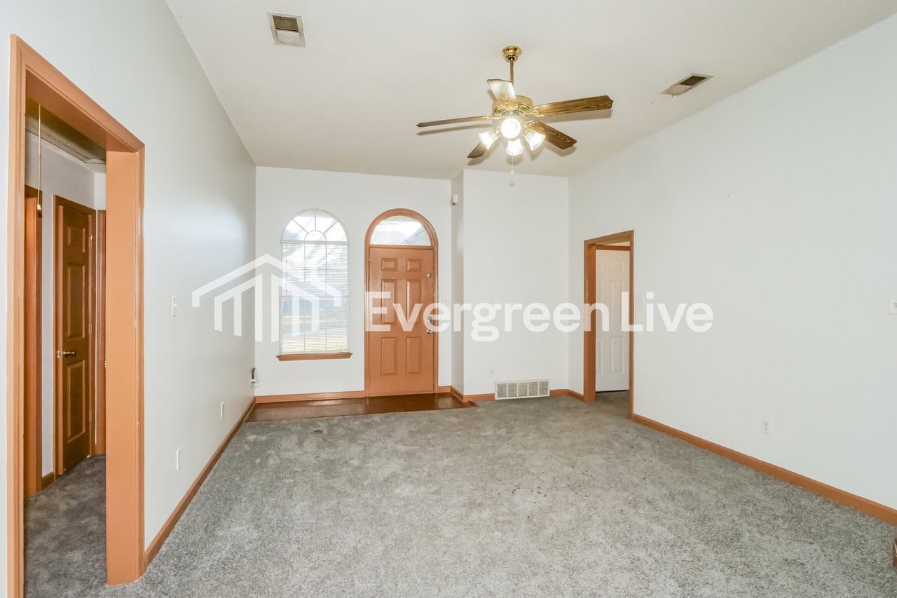 2721 Green Turtle Trl E - Photo 5 of 16