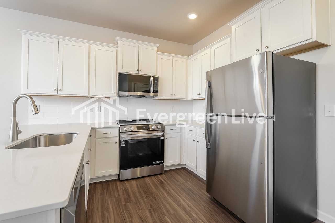 835 Pear Blossom Ct - Photo 5 of 15