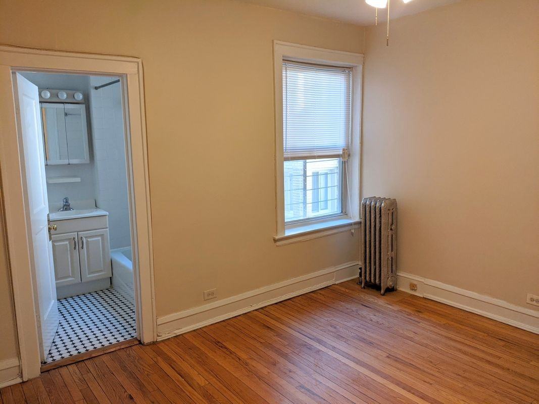 548 Sherman Ave - Photo 5 of 8