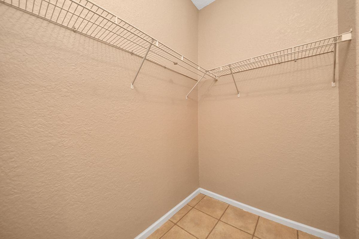 27161 Remington Frst E - Photo 3 of 6