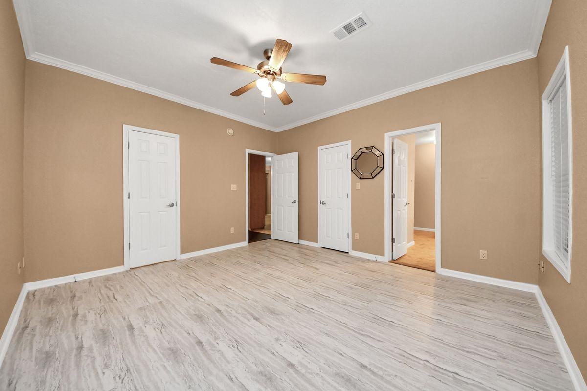 27161 Remington Frst E - Photo 4 of 6