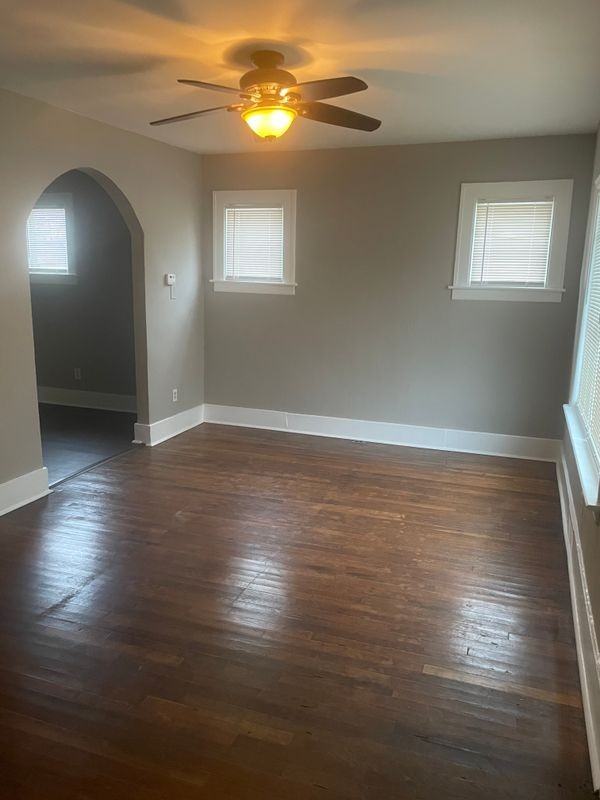 19339 Fenelon St - Photo 6 of 15