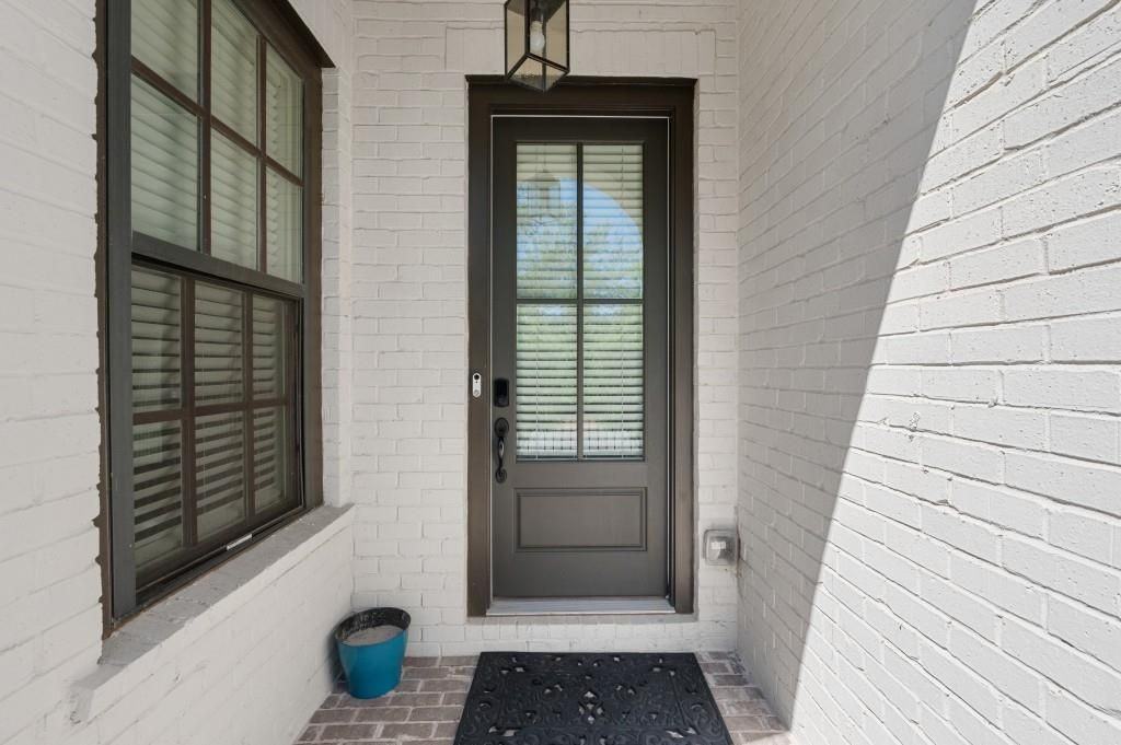 134 Britten Pass - Photo 4 of 50