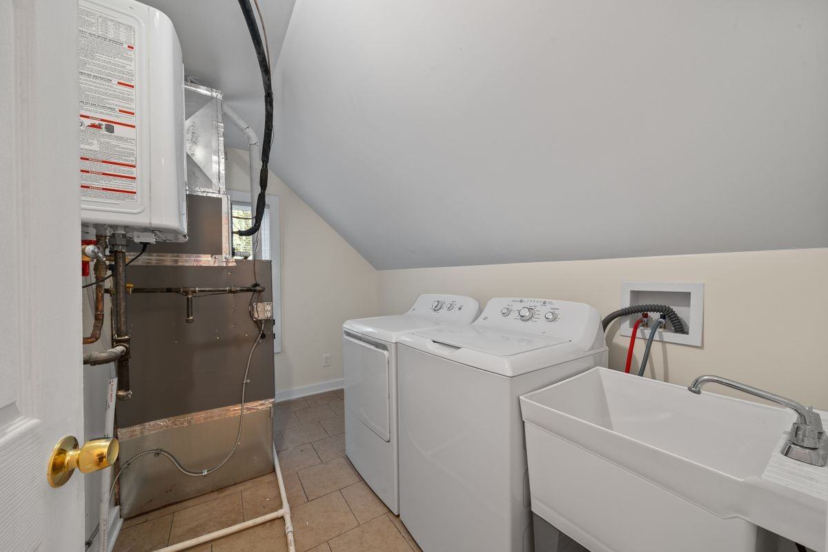 92 Congress St - Photo 7 of 20