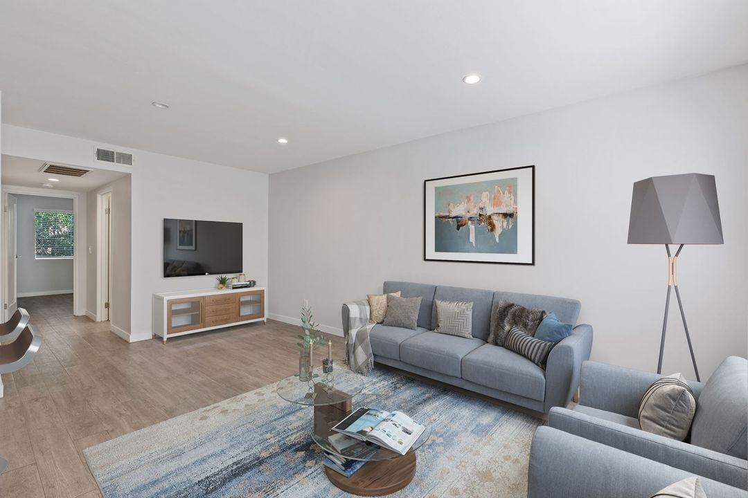 810 Crenshaw  Blvd - Photo 2 of 18