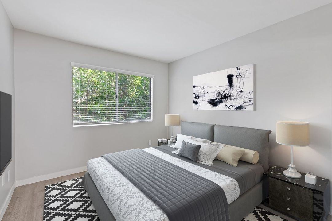 810 Crenshaw  Blvd - Photo 5 of 18