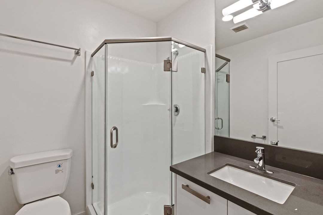 810 Crenshaw  Blvd - Photo 7 of 18