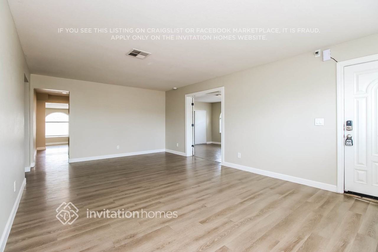 12214 N Escobar Way - Photo 4 of 17