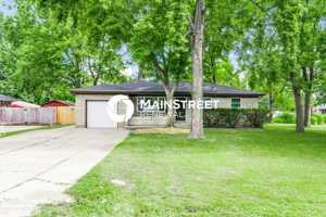 featured image of 2215 Cavalier Dr