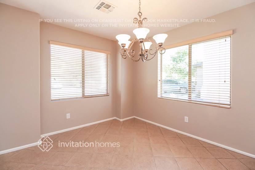 423 W Corriente Ct - Photo 7 of 20