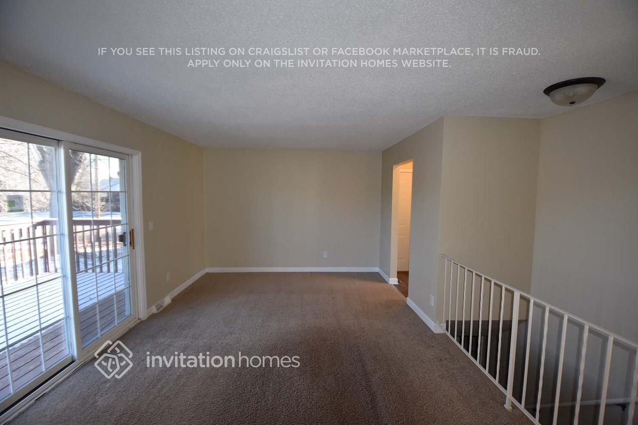 801 Mccallum Dr - Photo 2 of 20