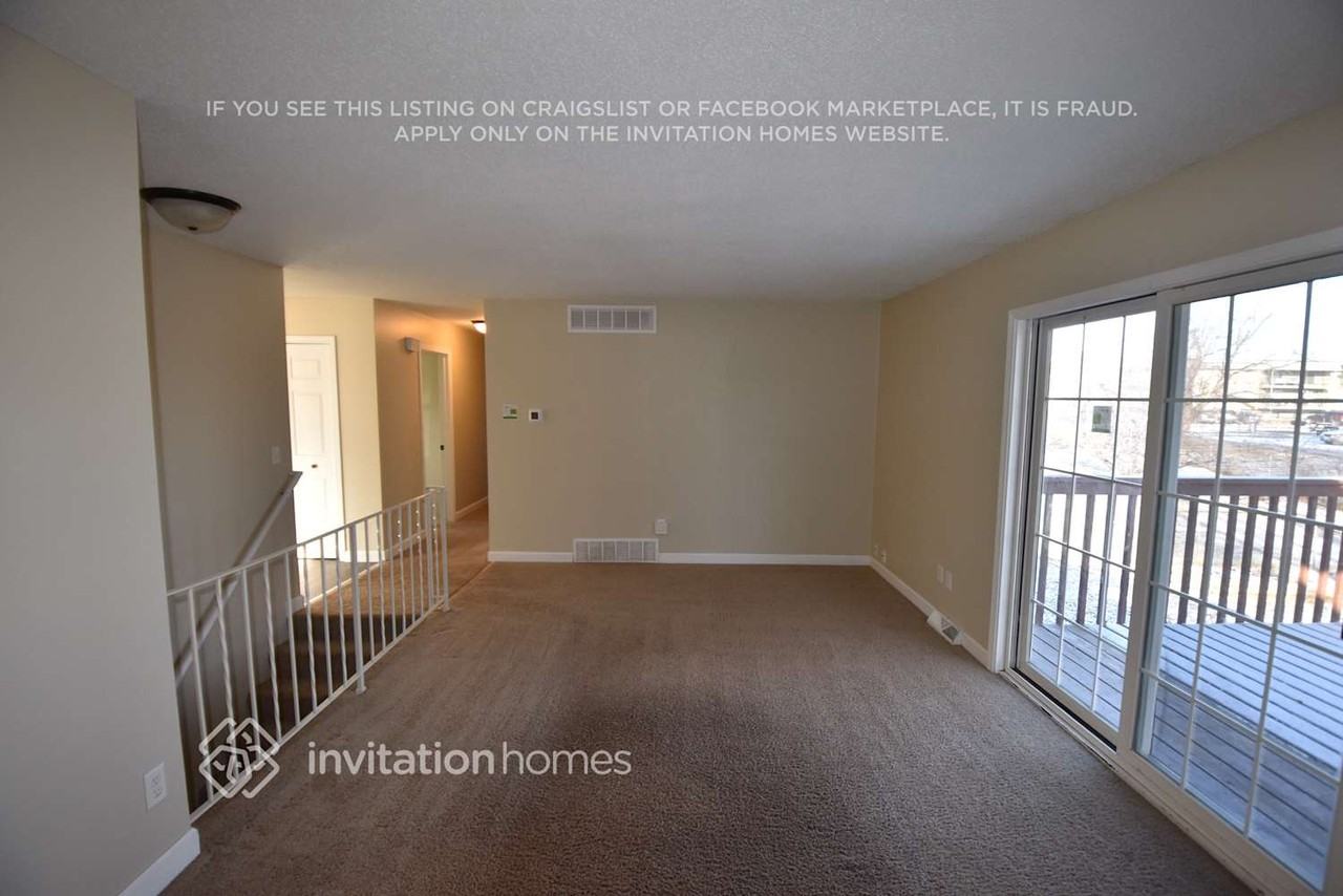 801 Mccallum Dr - Photo 3 of 20