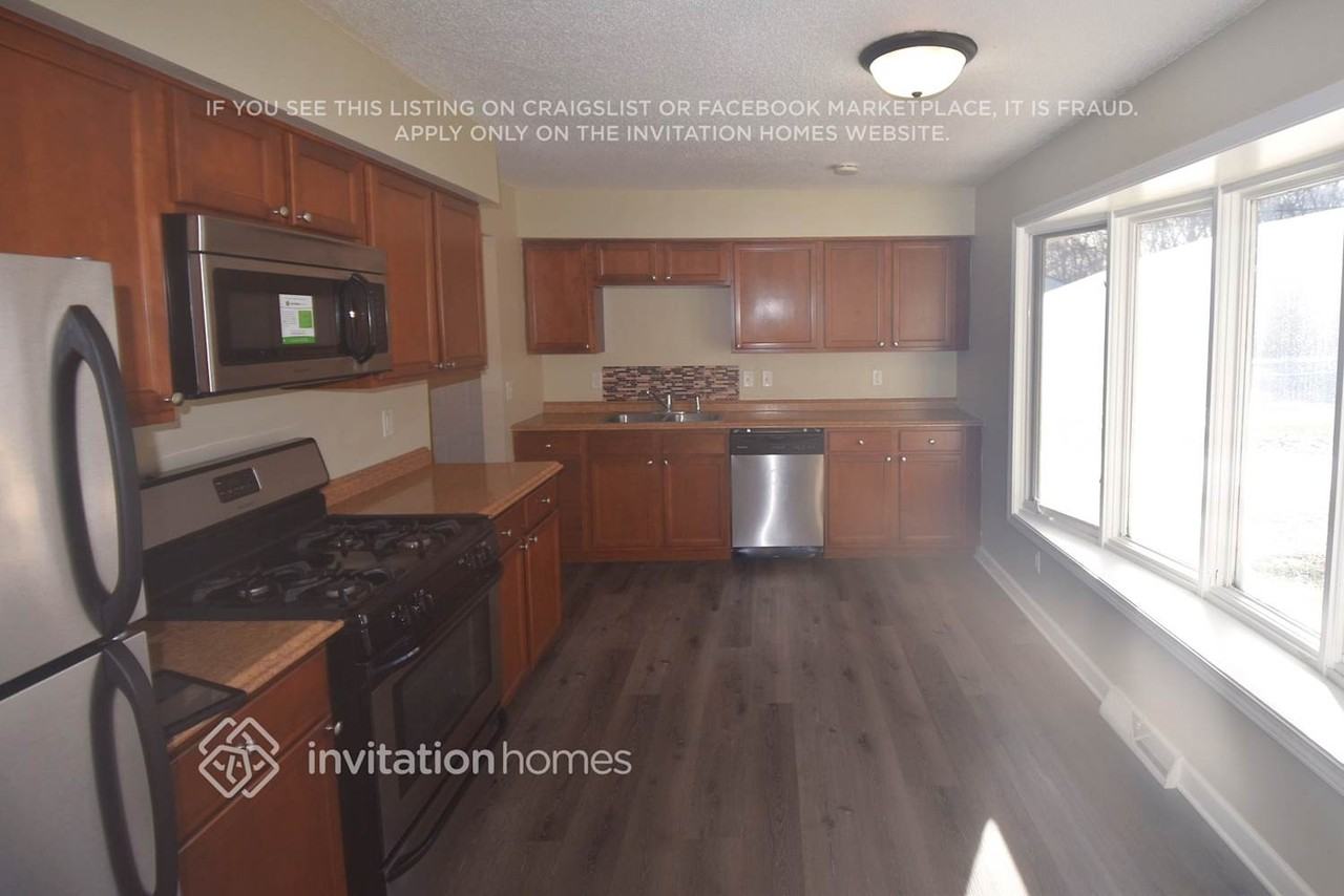 801 Mccallum Dr - Photo 7 of 20