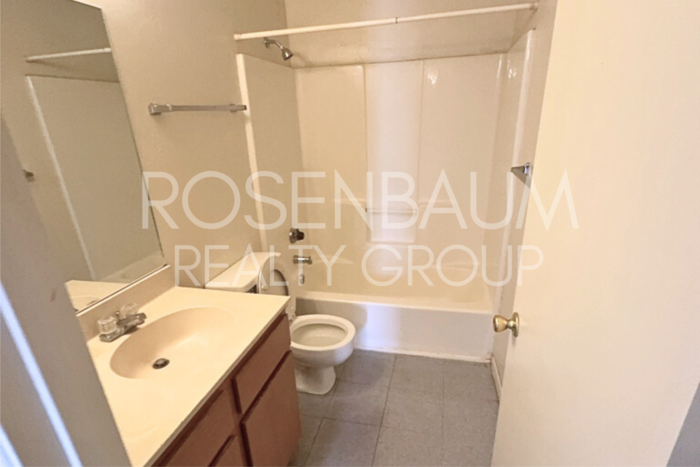 3080 Bob Ct #D - Photo 7 of 9