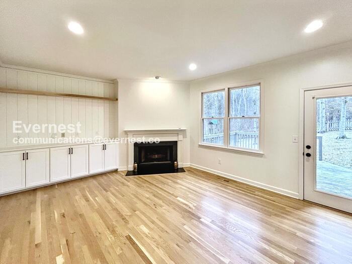 1420 Calloway Ct - Photo 4 of 41