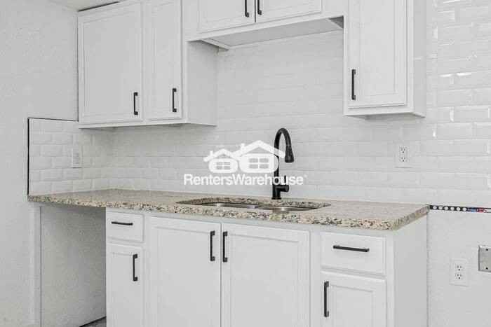 1508 E 72nd St - Photo 3 of 10