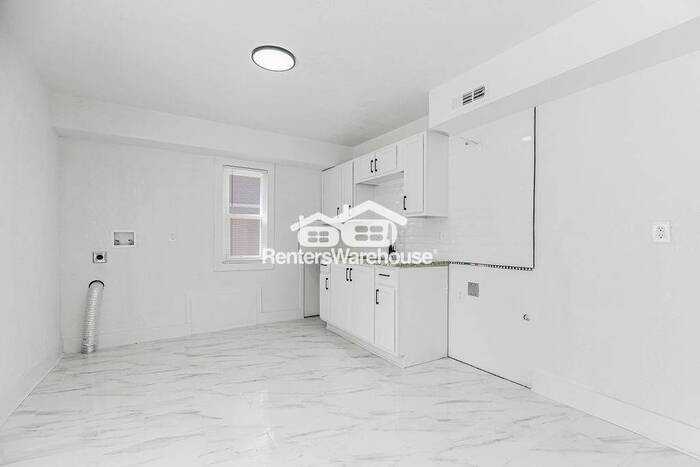 1508 E 72nd St - Photo 4 of 10