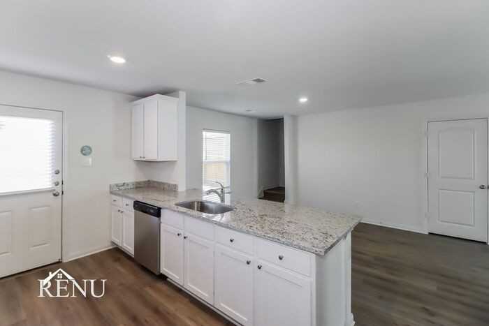 200 Crescent Park Dr - Photo 5 of 20