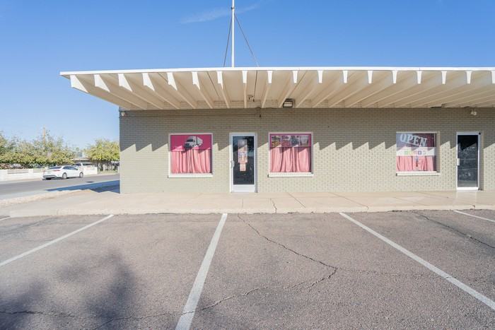 210 N Central Ave #5 - Photo 3 of 29