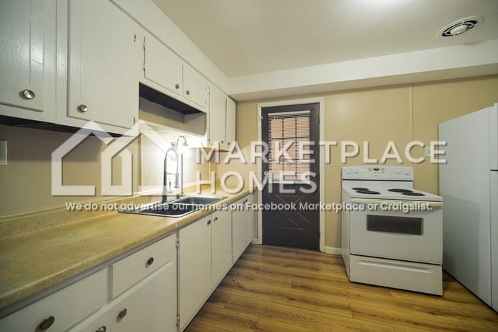 6855 Woodhurst Dr - Photo 6 of 19