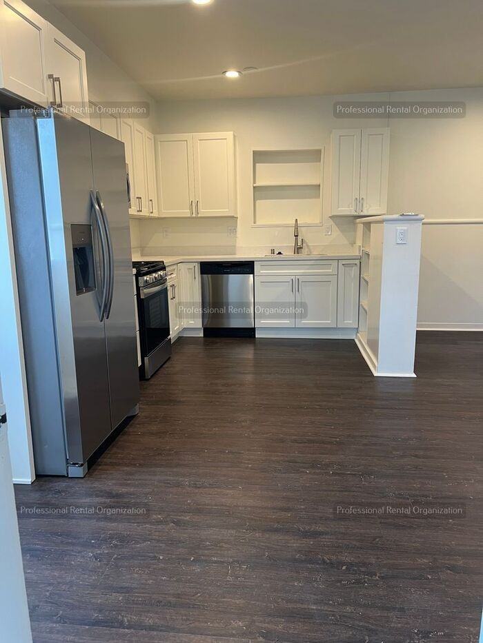 1337 Oak St - Photo 7 of 26