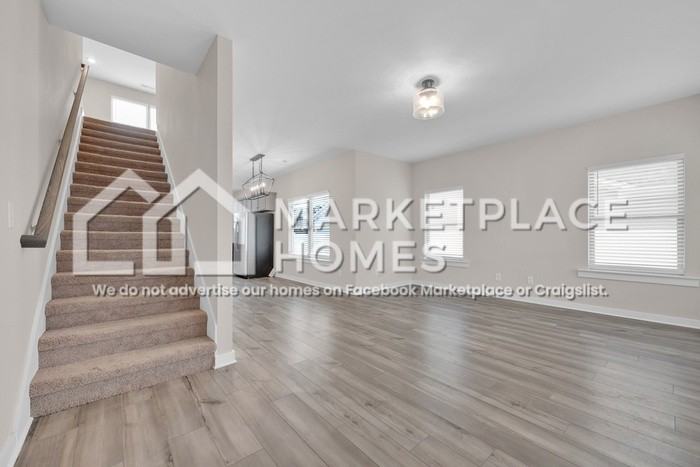 170 Kings Way - Photo 3 of 35
