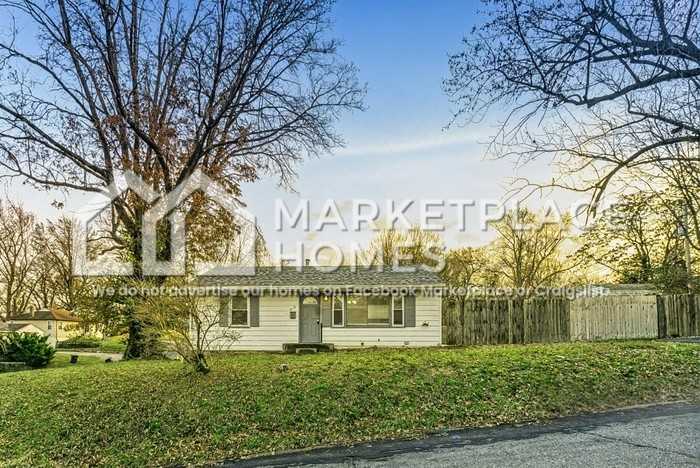 650 Robert Ave - Photo 2 of 20