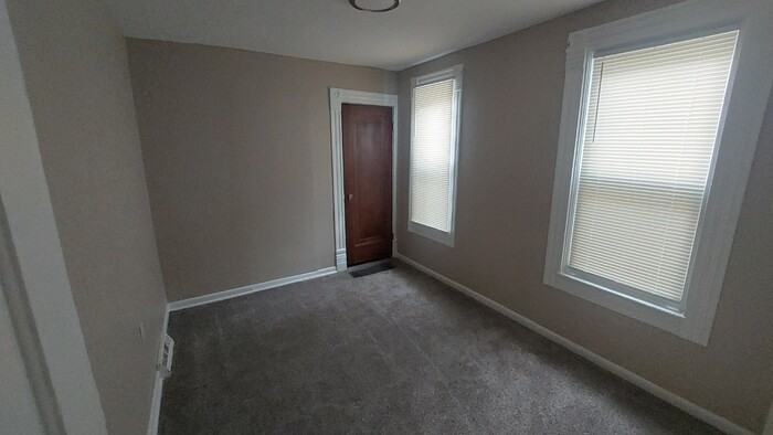 2216 Seymour Ave #DN - Photo 4 of 9