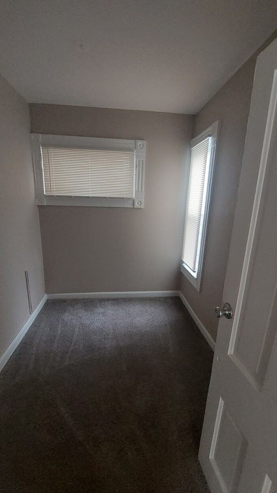 2216 Seymour Ave #DN - Photo 5 of 9